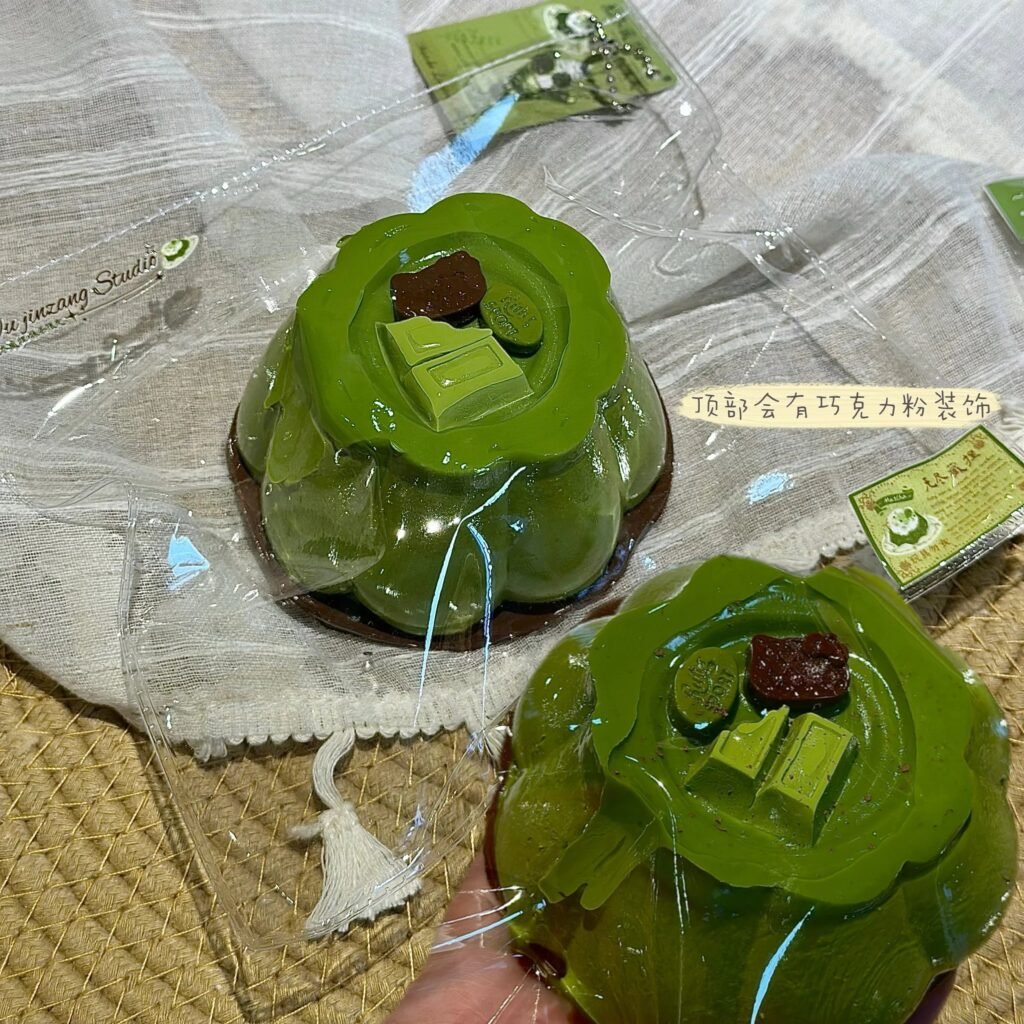 234019 Wujinzang Nienie Matcha Pudding - Cosmetic Defect (Firm Butter 2.0 Texture Series) / 无尽藏捏 抹茶布丁（瑕疵价）（硬黄油2.0触感系列）