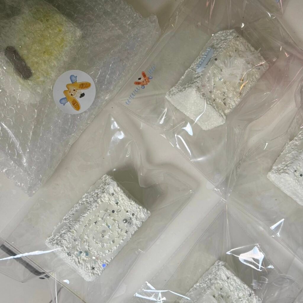 383001 W Nienie Coconut Jelly Toast (Thick Yogurt Texture Series) / 达不溜捏 椰冻吐司（厚酸奶触感系列）