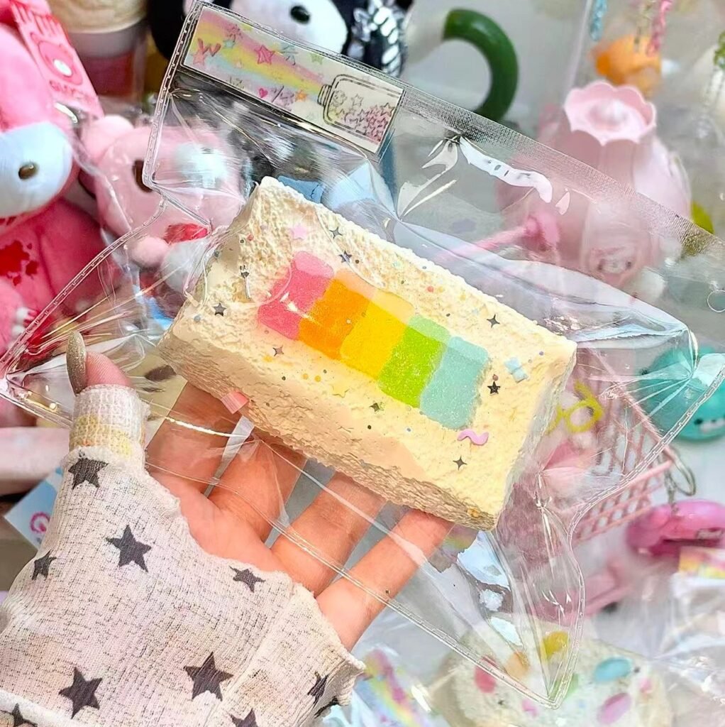 248040 W Qiqi Guaiguai Sour Sugar Gummy Toast (Concrete Texture Series) / w奇奇怪怪 酸砂软糖吐司（混凝土触感系列）