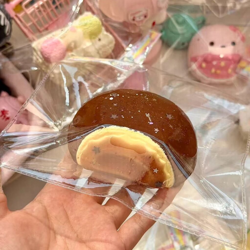 248050 W Qiqi Guaiguai Molten Chocolate (Lazy Cream Texture Series) / w奇奇怪怪 流心巧克力（懒奶油触感系列）