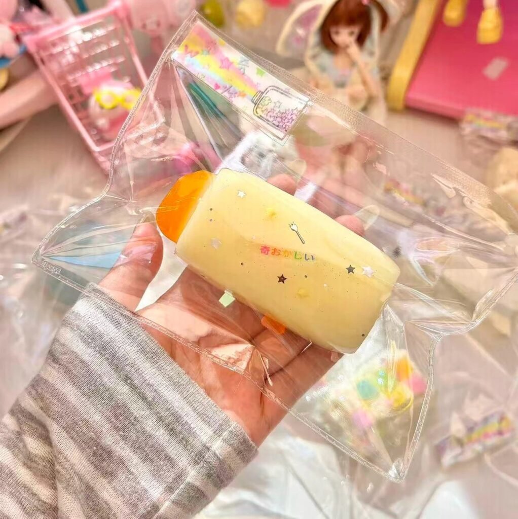 248054 W Qiqi Guaiguai Honey Squeeze Toy (Rich Cream Texture Series) / w奇奇怪怪 蜂蜜挤挤乐（醇厚奶油触感系列）