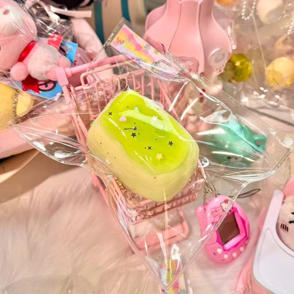 248056 W Qiqi Guaiguai Apple Soft Mochi (Rich Cream Texture Series) / w奇奇怪怪 苹果糯叽叽（醇厚奶油触感系列）