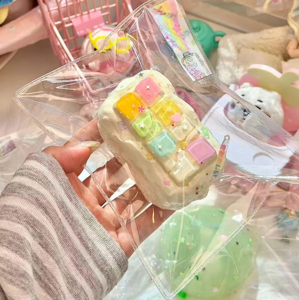 248062 W Qiqi Guaiguai Rainbow Glass Window (Rich Cream Texture Series) / w奇奇怪怪 彩虹玻璃窗（醇厚奶油触感系列）