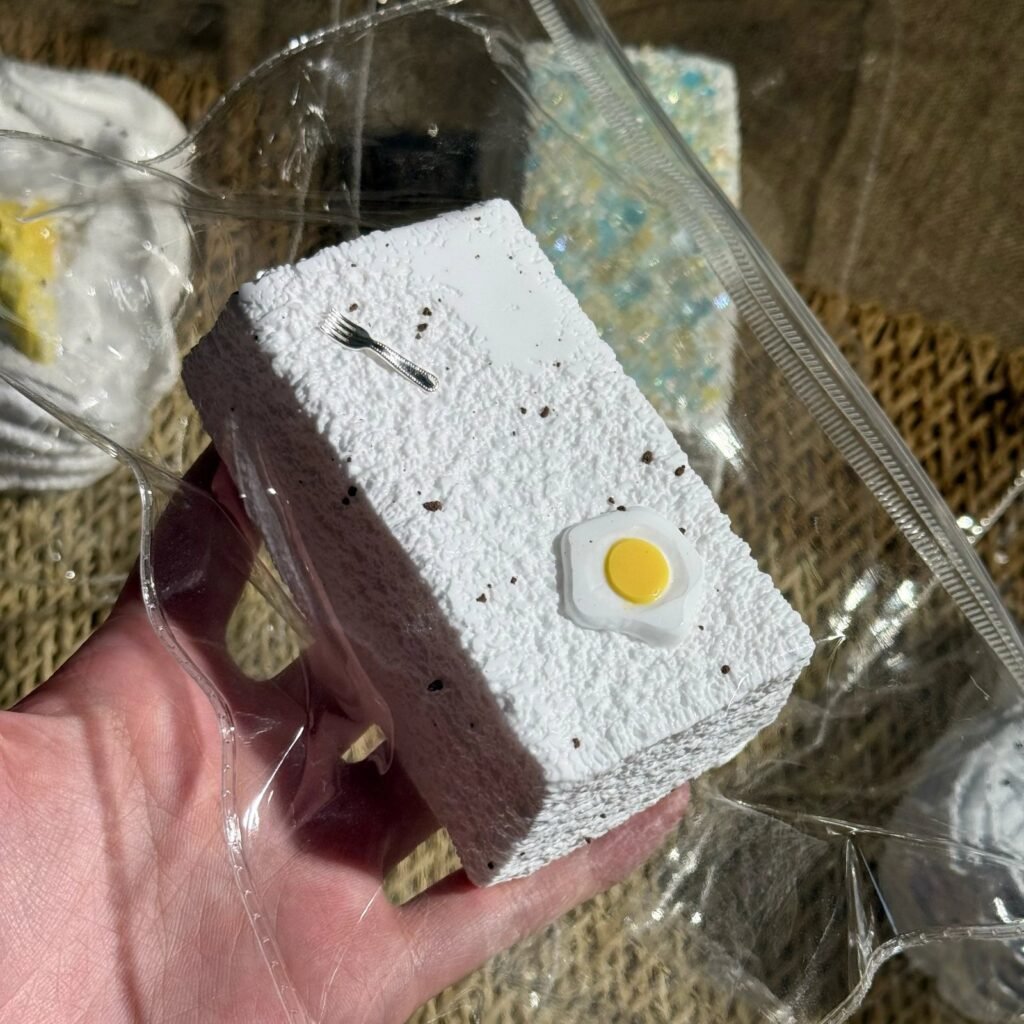 309007 Wugan Studio Fried Egg Toast (Cotton Clay Texture Series) / 无感Studio 煎蛋吐司(绵绵泥触感系列)