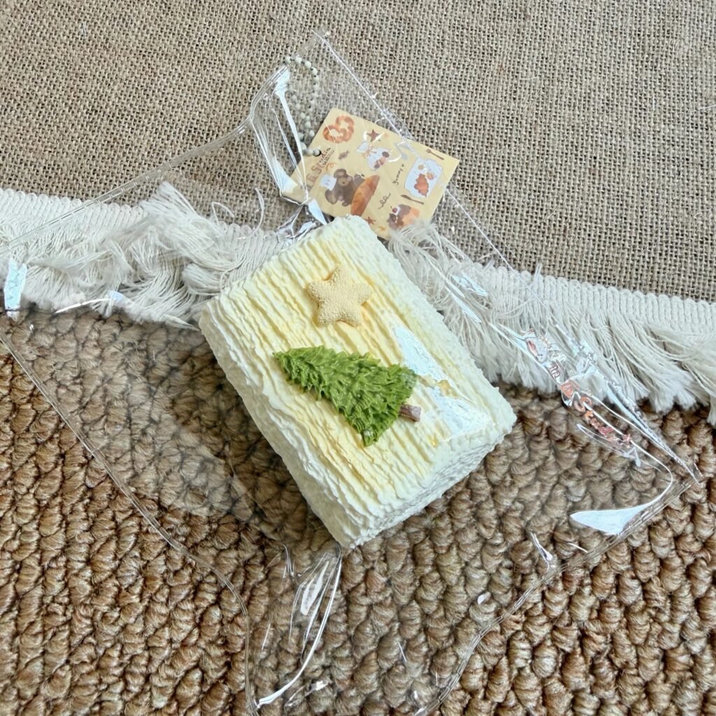 112039 Wuwu Studio Star and Pine Tree Stump Cake (Cotton Cream Texture Series) / 五五studio 星松树桩蛋糕（绵奶油触感系列）
