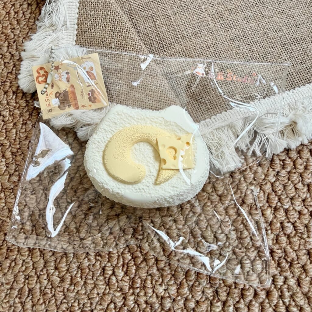 112040 Wuwu Studio Kitten Cheese Toast (Cotton Cream Texture Series) / 五五studio 小猫芝士吐司(绵奶油触感系列)