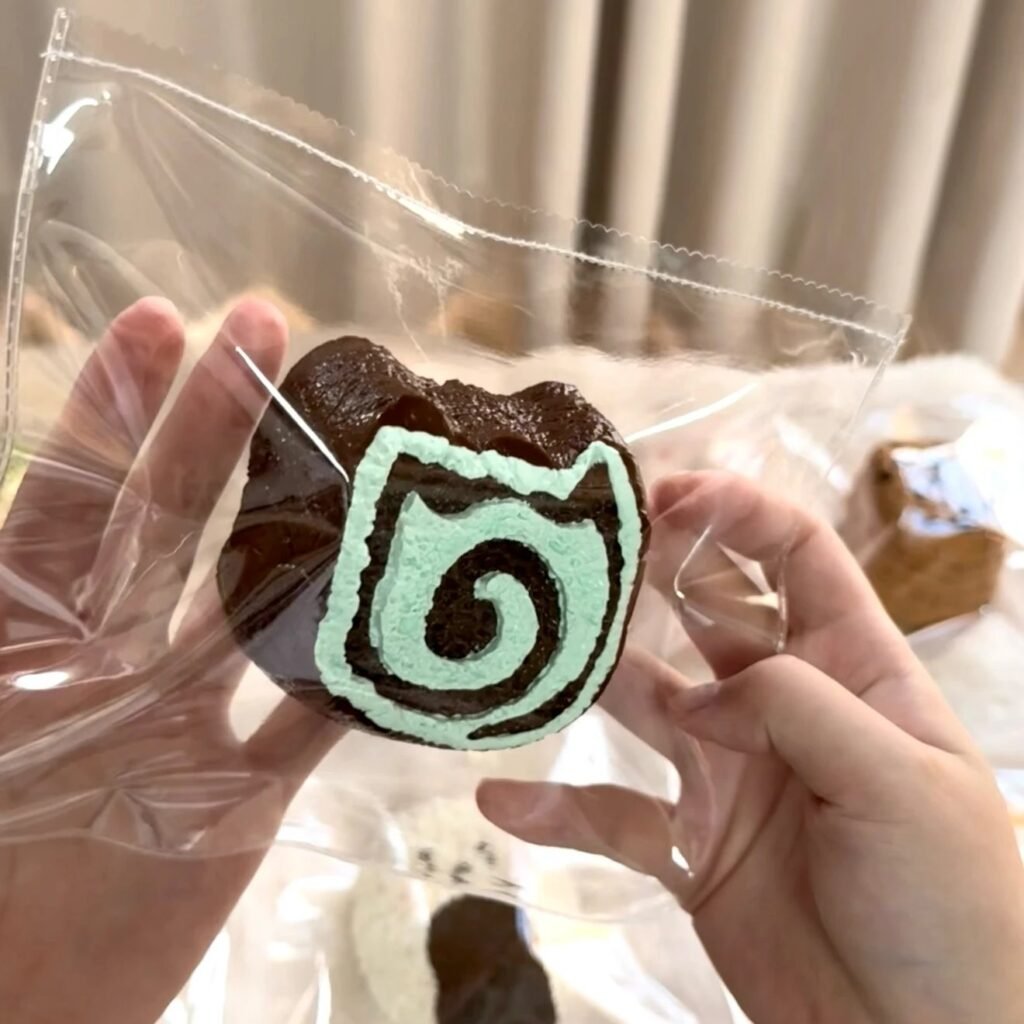 277013 Xiao Cookie Nie Mint Chocolate Cat Head (Whipped Cream Texture Series) / 小曲奇捏 薄巧猫猫头（绵奶油触感系列）