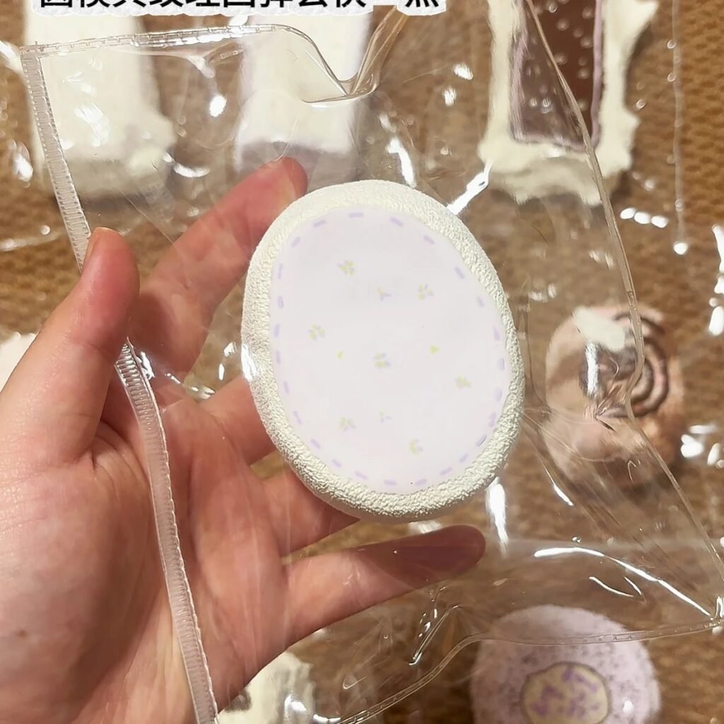 504004 Xiao He Cai Cai Purple Floral Round Senbei / 小河菜菜 紫碎花圆仙贝