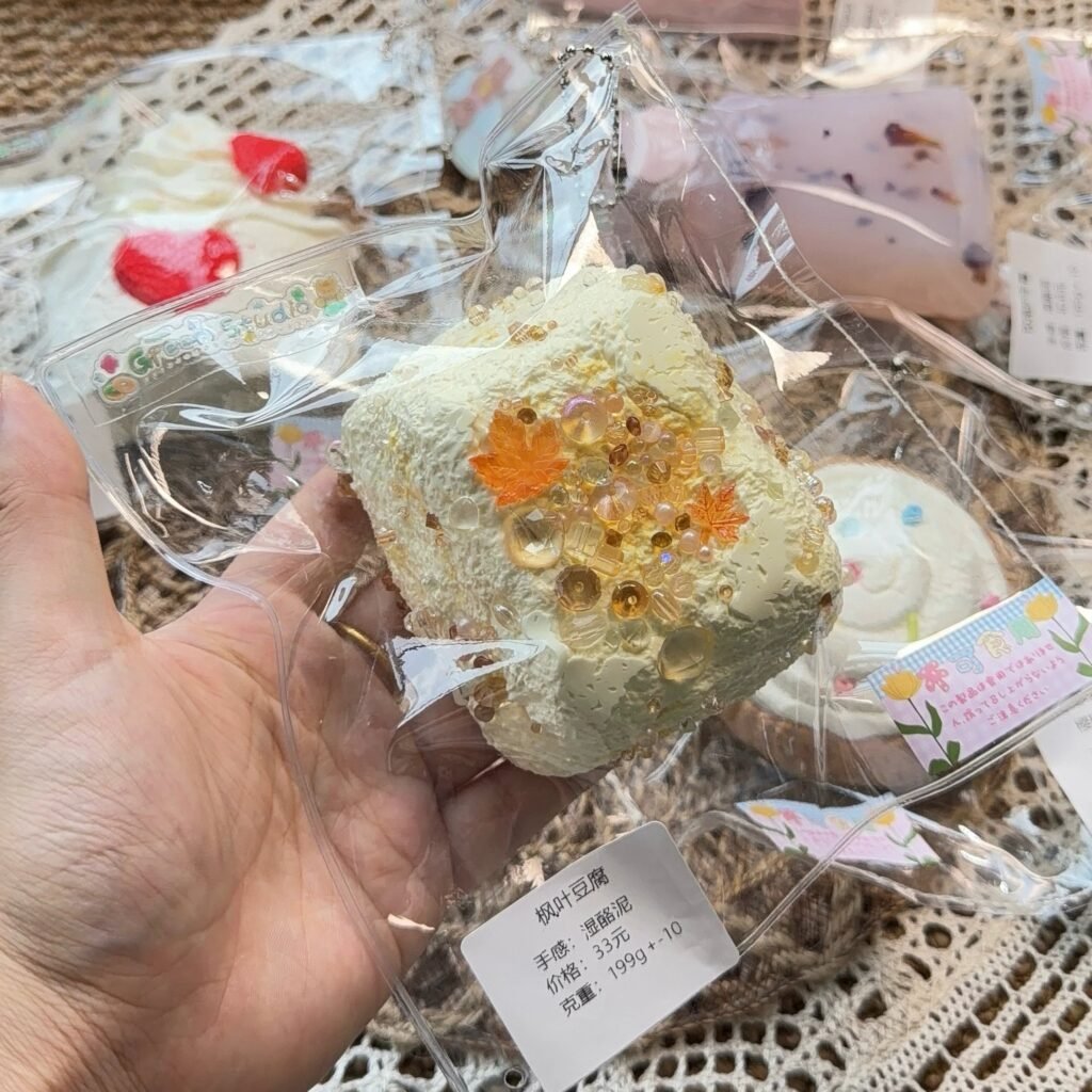 190029 Xiaolv Nian Nian Maple Leaf Tofu (Wet Cheese Clay Texture Series) / 小绿今天捏什么2号店 枫叶豆腐（湿酪泥触感系列）