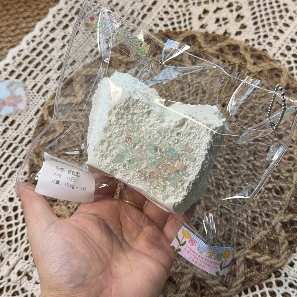 190036 Xiaolv Nian Nian New Chunyuan QQ Double-Layer Toast (Giant Soft Clay Texture Series) / 小绿今天捏什么2号店 新版纯元qq吐司双层（巨软泥触感系列）