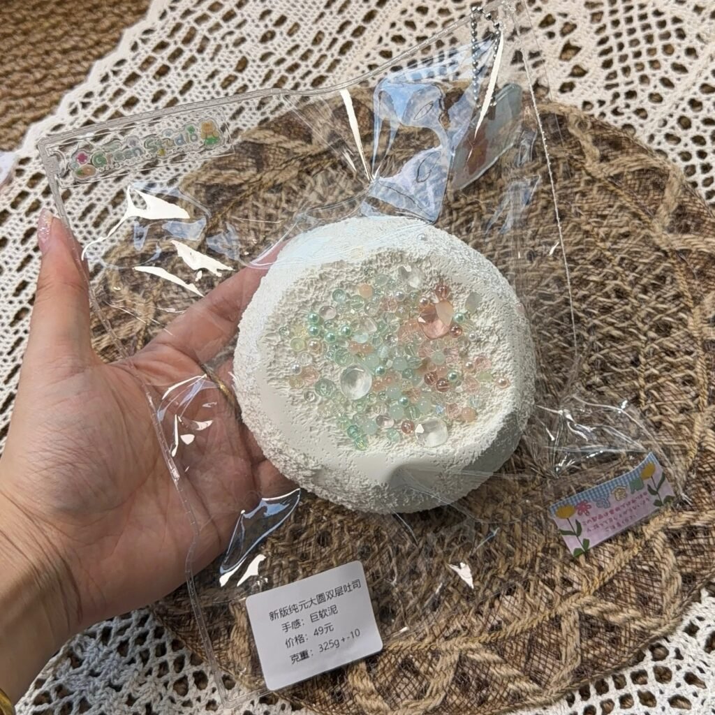 190039 Xiaolv Nian Nian New Chunyuan Double-Layer Large Round Toast (Giant Soft Clay Texture Series) / 小绿今天捏什么2号店 新版纯元大圆吐司双层（巨软泥触感系列）