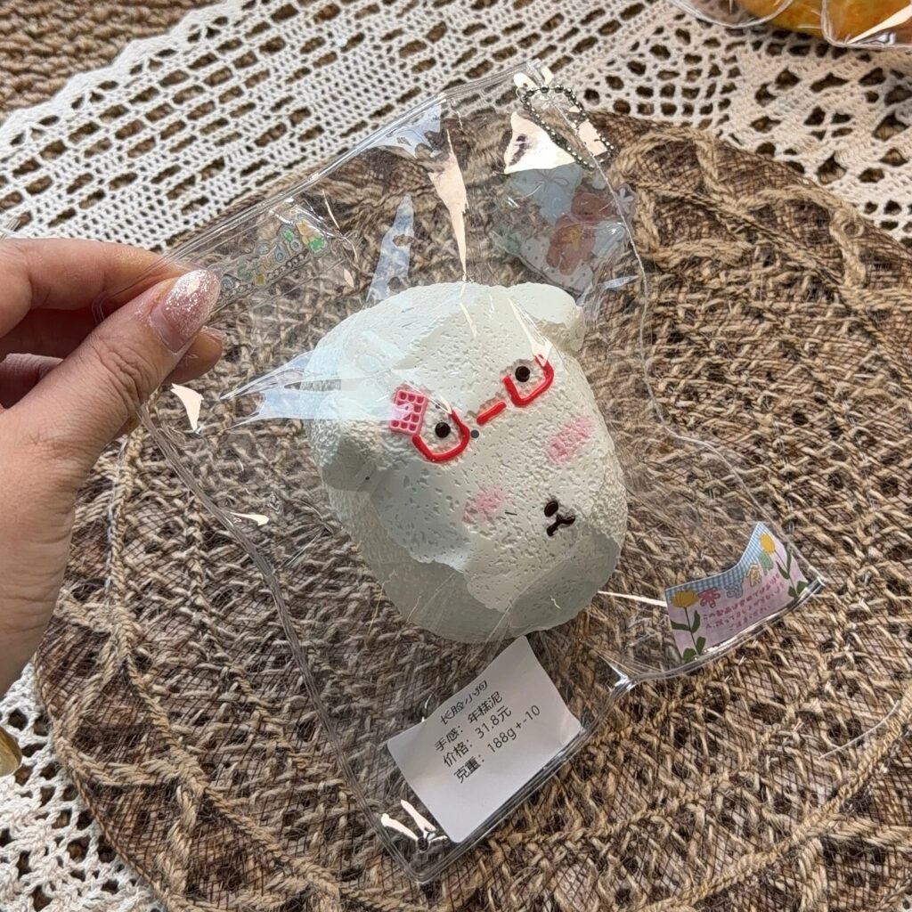 190043 Xiaolv Nian Nian Long-Faced Dog (Rice Cake Clay Texture Series) / 小绿今天捏什么2号店 长脸小狗(年糕泥触感系列)