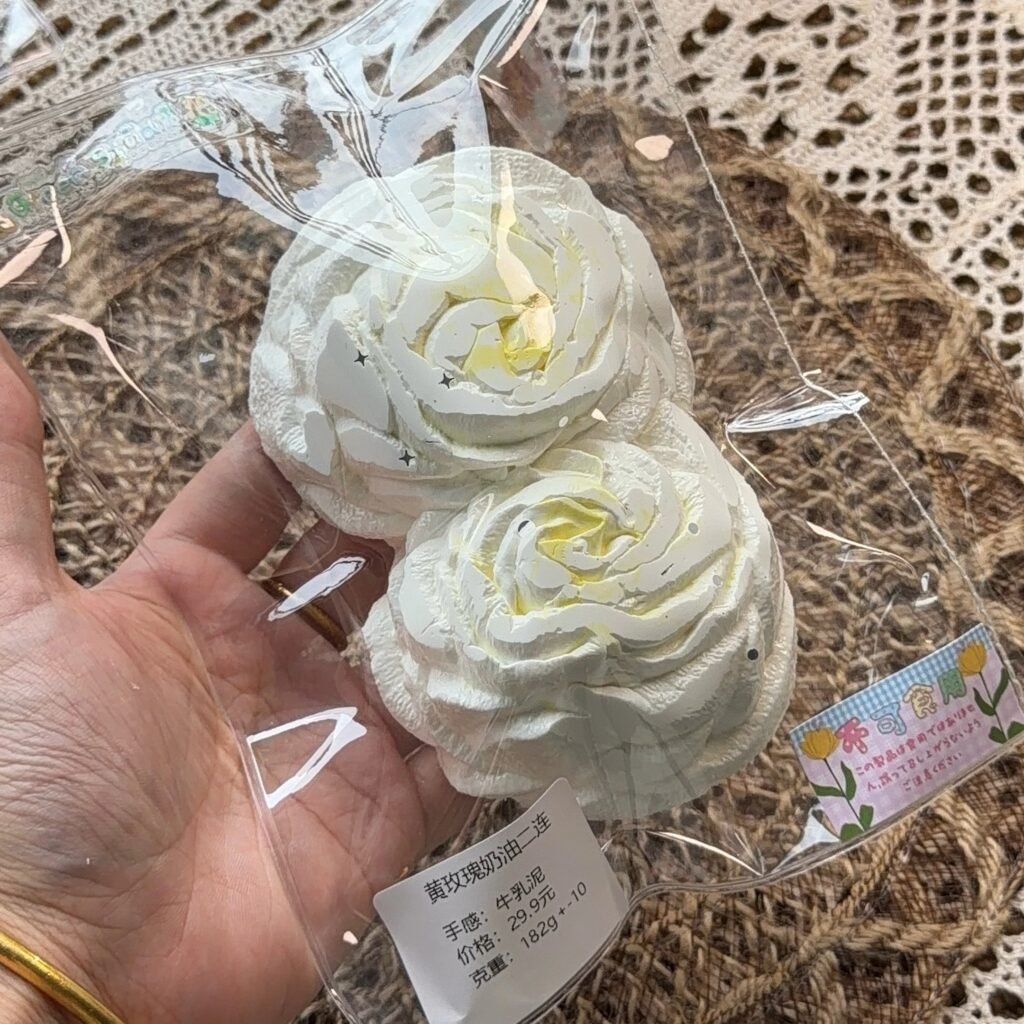 190054 Xiaolv Nian Nian Yellow Rose Cream Duo (Milk Clay Texture Series) / 小绿今天捏什么2号店 黄玫瑰奶油二连（牛乳泥触感系列）