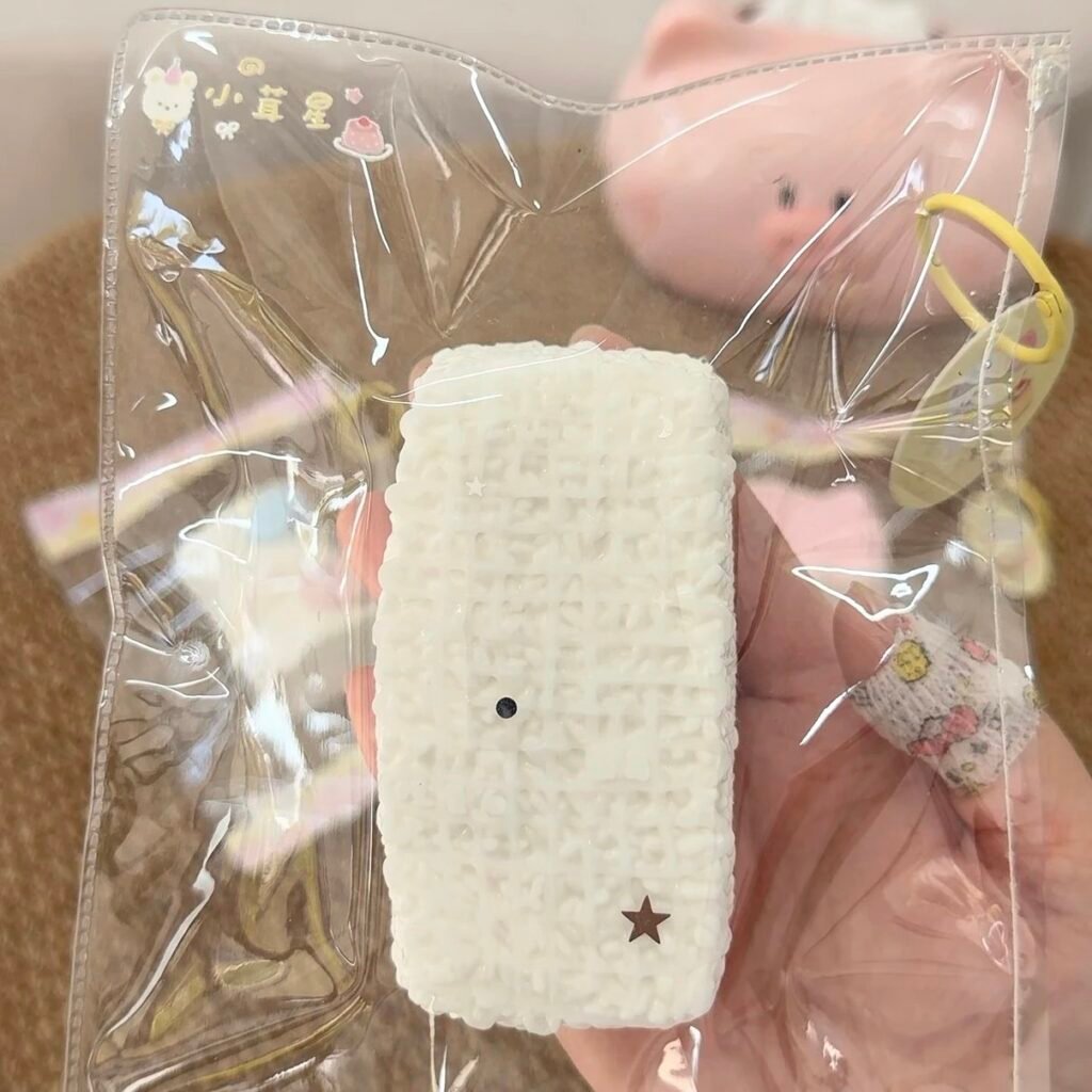 275017 Xiao Rongxing Nienie Velvet Long Rice Ball (Clay Texture Series) / 小茸星捏捏 丝绒长饭团(黏土泥触感系列)