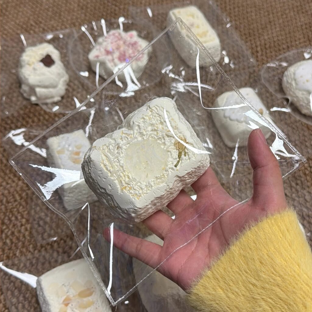 294029 Xiao Xiao Lan Peanut Butter Toast (Soft Cream Texture Series) / 小小懒 花生酱吐司(软奶油触感系列)