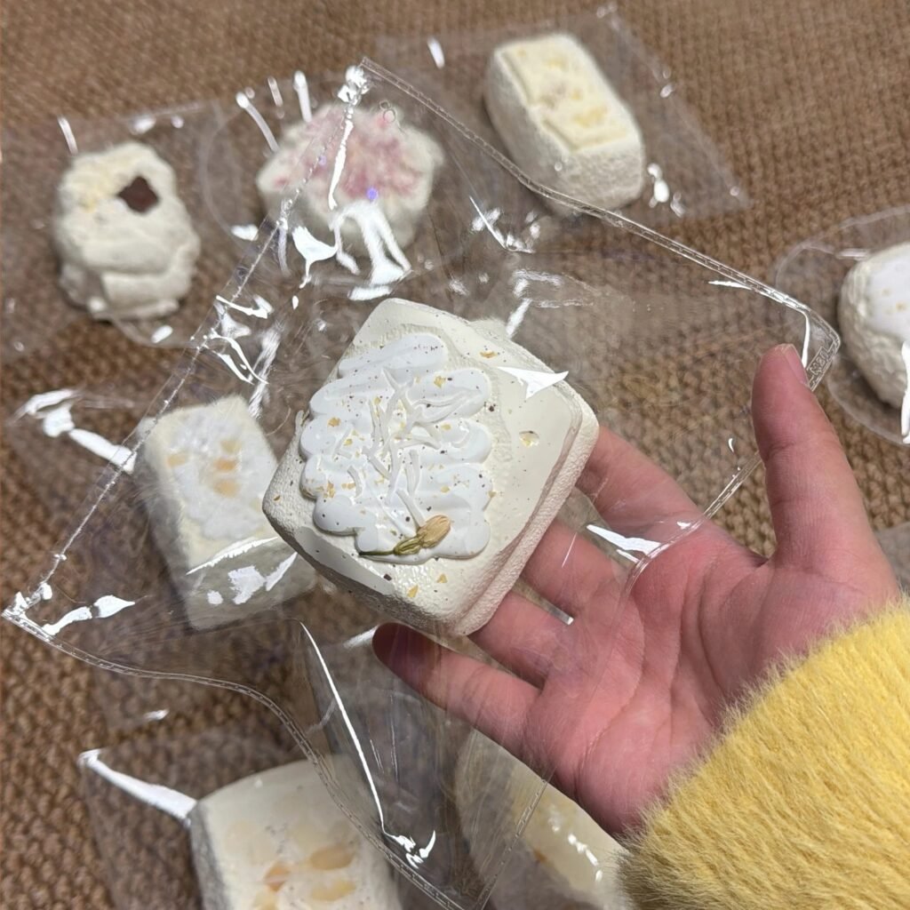 294033 Xiao Xiao Lan Double-Layer Marshmallow (Cream Frosting Clay Texture Series) / 小小懒 双层棉花糖(奶霜泥触感系列)