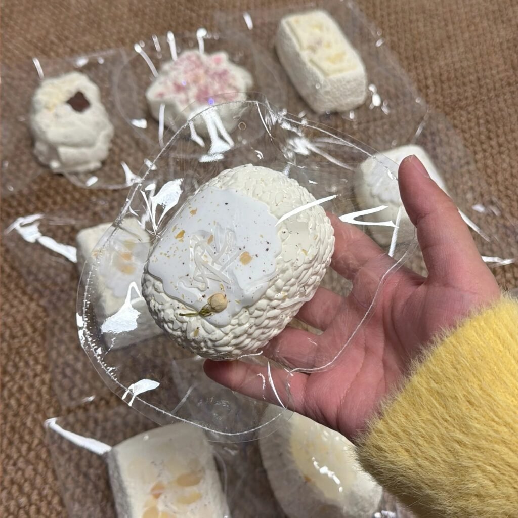 294034 Xiao Xiao Lan Round Rice (Cream Frosting Clay Texture Series) / 小小懒 圆米饭（奶霜泥触感系列）