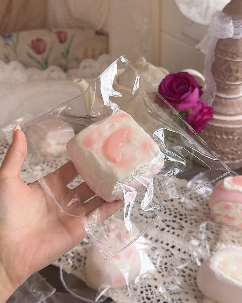 250031 Xiao Yi Diandian Peach Iced Cheese Cake (Cream Cheese Clay Texture Series) / 小奕点点 蜜桃冰酪蛋糕（乳酪泥触感系列）