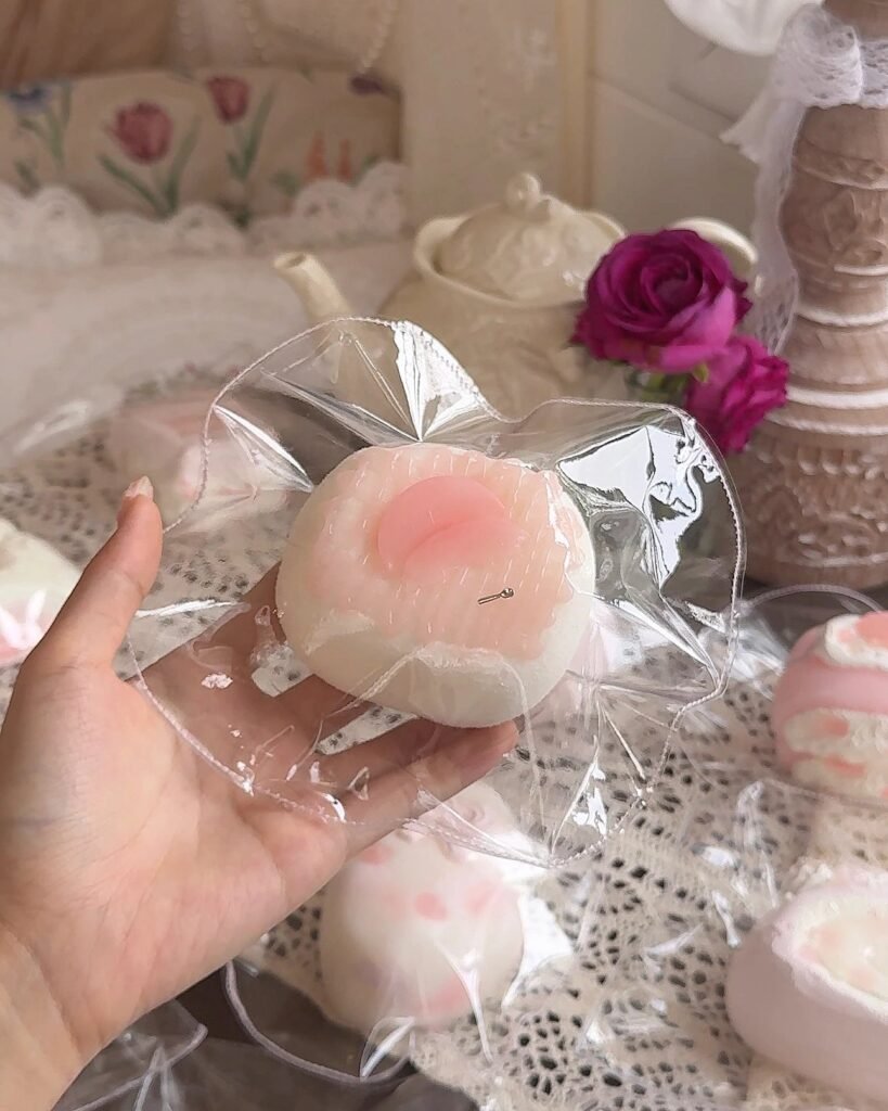 250034 Xiao Yi Diandian Peach Jelly Senbei (Cream Frosting Clay Texture Series) / 小奕点点 桃羹仙贝（奶霜泥触感系列）