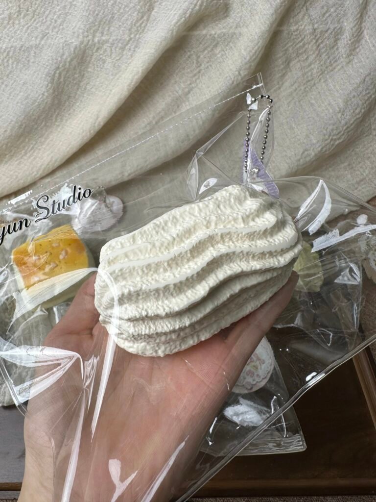 346101 Yayun Squishy Island B3 Ladyfinger (Glutinous Rice Cake Clay Texture Series) / 雅云萌捏岛 B3 手指饼干(糍粑泥触感系列)