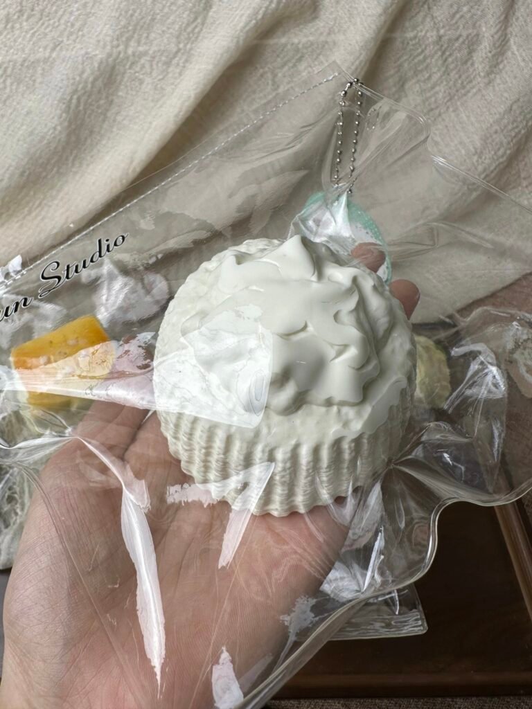 346110 Yayun Squishy Island D8 Cream Steamed Cake (Dry Crumbly Clay Texture Series) / 雅云萌捏岛 D8 奶油蒸蛋糕（干噎泥触感系列）