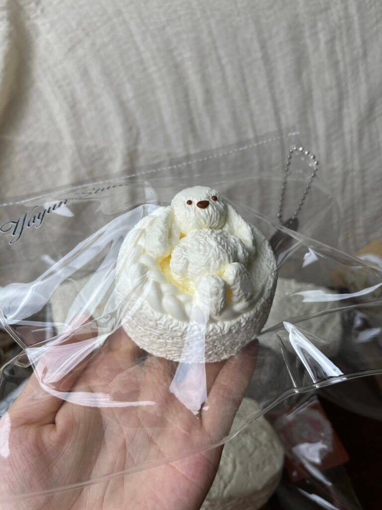 346136 Yayun Squishy Island Plain Moon Bunny (Dry Crumbly Clay Texture Series) / 雅云萌捏岛 月亮小兔(净色款)(干噎泥触感系列)