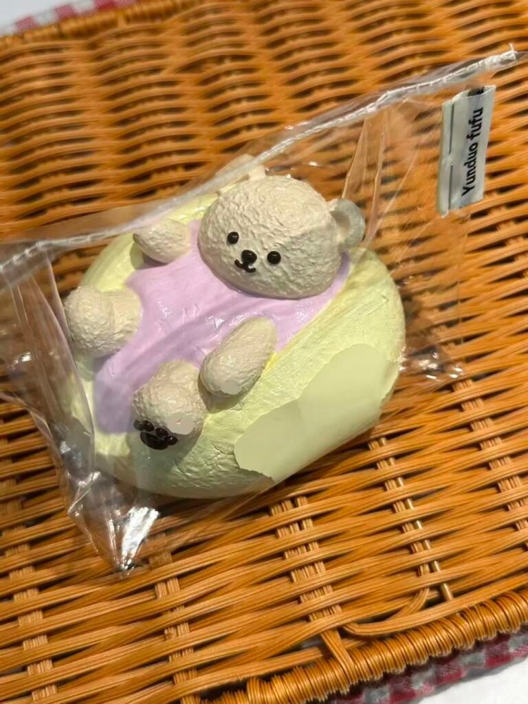 462001 Yunduo Fufu Cheese Strawberry Cream Bear Bread / 云朵fufu捏 芝士草莓奶油小熊面包