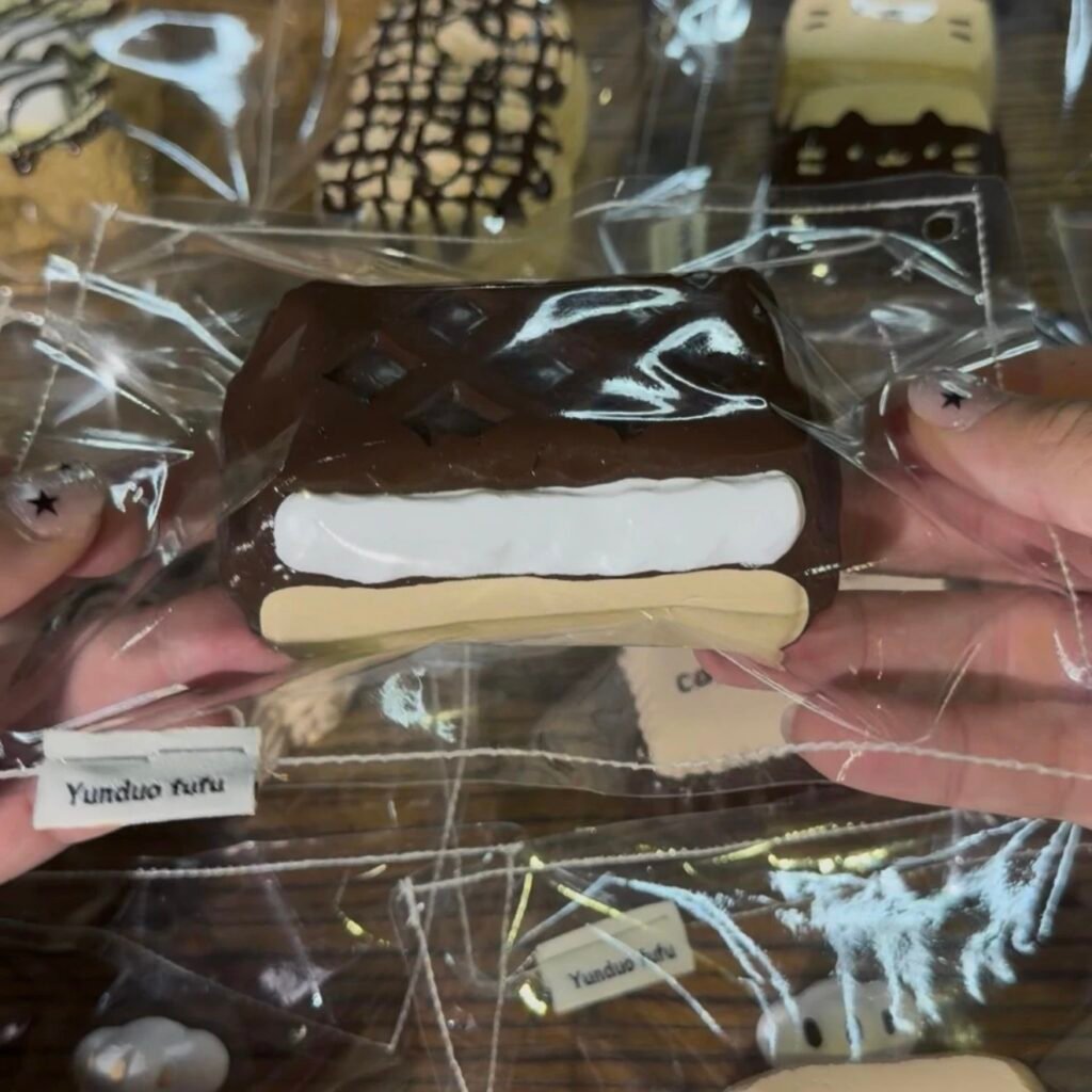 462031 Yunduo Fufu Chocolate Waffle / 云朵fufu捏 巧克力华夫