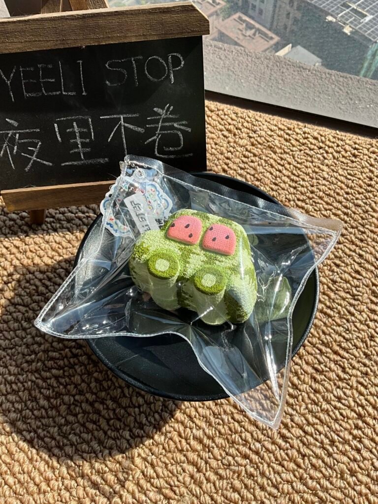 555002 Yeeli Stop Watermelon Car (Low Resistance Cream Clay Texture Series) / YEELI STOP捏捏 西瓜车车（肌无力版奶油泥触感系列）