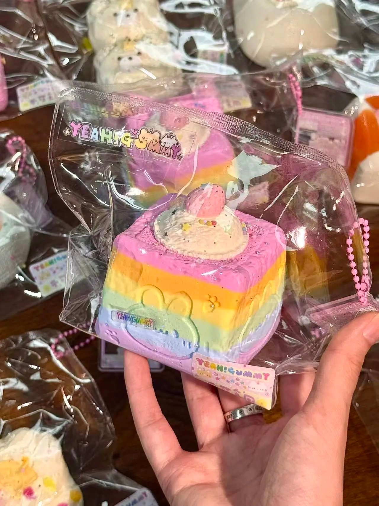507006 YeahGummy Large Rainbow French Toast (Light Cream Texture Series) / YeahGummy捏捏 彩虹西多士(大)(轻奶油触感系列)