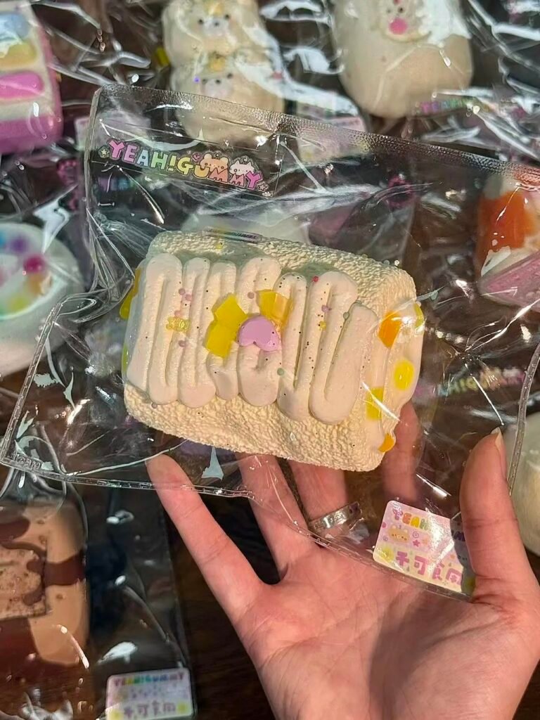 507018 YeahGummy Cream Long Swiss Roll (Light Cream Texture Series) / YeahGummy捏捏 奶油长条瑞士卷(轻奶油触感系列)