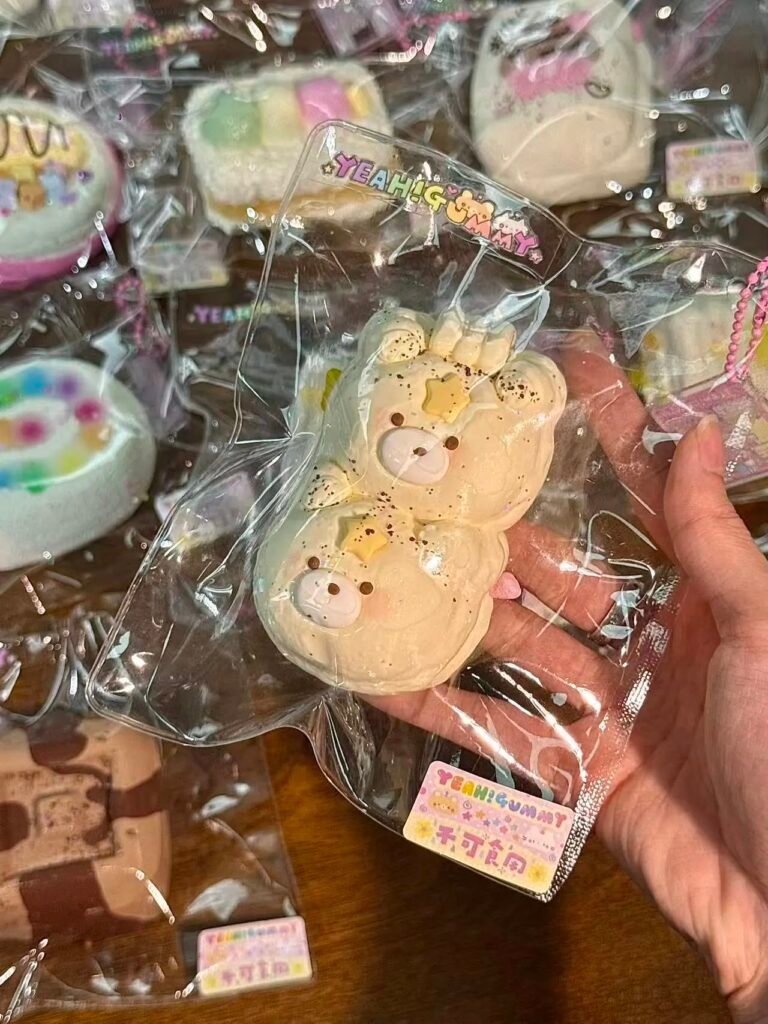 507020 YeahGummy Bear Bread Duo (Light Cream Texture Series) / YeahGummy捏捏 二连熊面包(轻奶油触感系列)