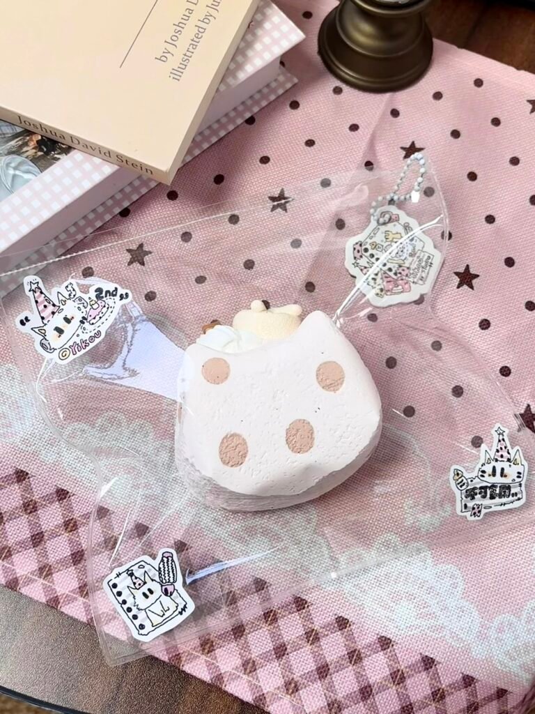 220053 Yi Q Jiang Polka Dot Cat Head (Clay Texture Series) / 壹Q酱 波点猫猫头（粘土泥触感系列）