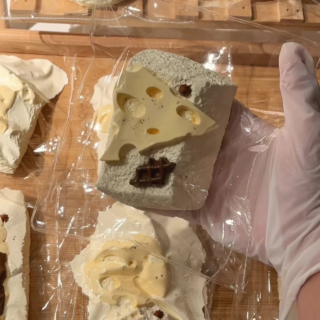 186031 Yumi Nian Nian Extra-Thick Short Toast (Oven-Baked Cream Clay Texture Series) / 芋米yumi 短吐司加厚版（烤箱版奶油泥触感系列）