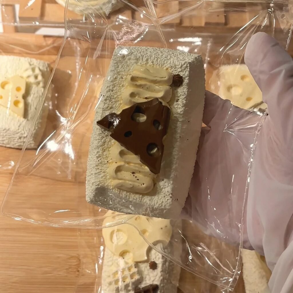 186033 Yumi Nian Nian Fluffy Toast (Oven-Baked Cream Clay Texture Series) / 芋米yumi 绵绵吐司（烤箱版奶油泥触感系列）