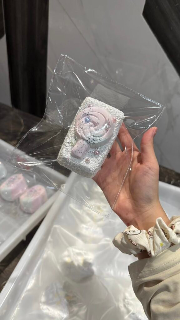 493012 Yummy Yang Lollipop Brick (Cream Clay Texture Series) / Yummy Yang 棒棒糖板砖(奶油泥触感系列)