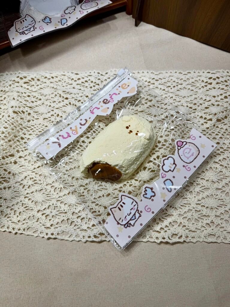 559010 Yuyu Squishy Puppy Lava Milk Bar (Ultra-Soft Watery Texture Series) / 钰钰的捏 小狗流心奶棒（变态软偏水触感系列）