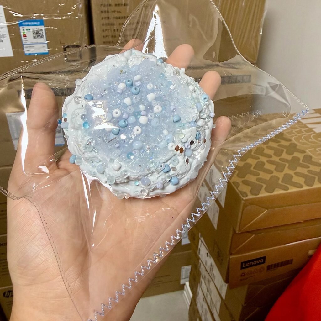 559026 Yuyu Squishy Translucent Gray Blue Pineapple Bun - Cosmetic Defect (Ultra-Soft Slushy Watery Texture Series) / 钰钰的捏 灰蓝透色菠萝包（全瑕款）（变态软偏水烂泥感触感系列）