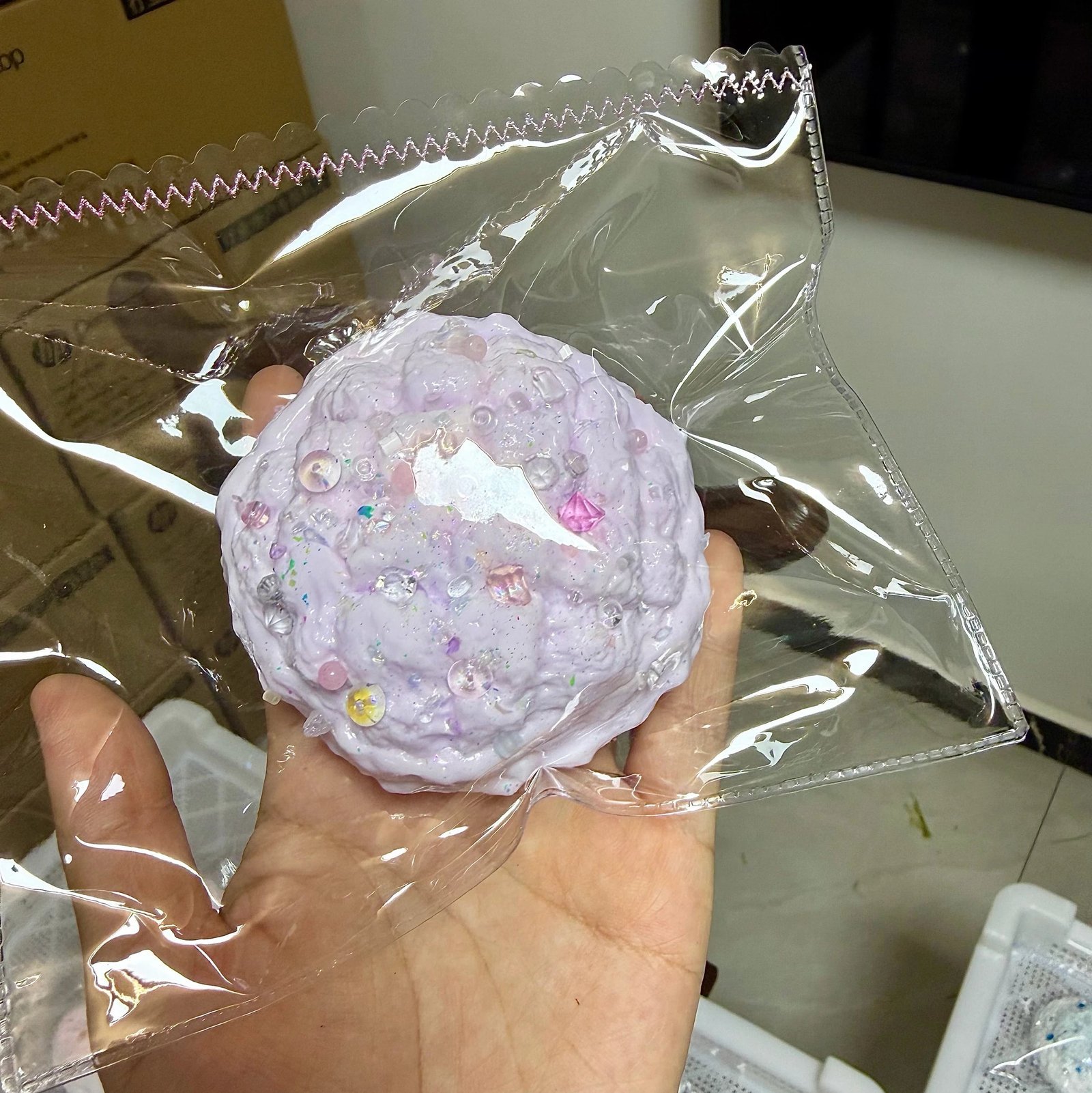 559029 Yuyu Squishy Purple Pineapple Bun - Cosmetic Defect (Ultra-Soft Slushy Watery Texture Series) / 钰钰的捏 紫色菠萝包(全瑕款)(变态软偏水烂泥感触感系列)