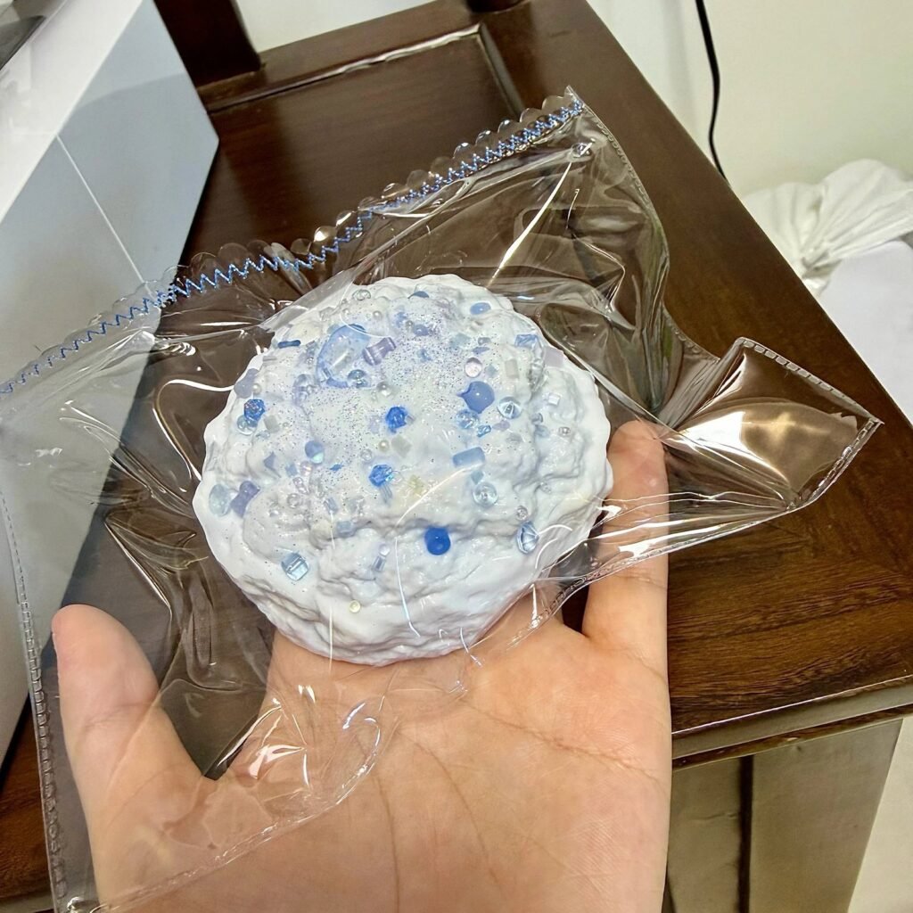 559074 Yuyu Squishy Blueberry Pineapple Bun - Cosmetic Defect (Ultra-Soft Slushy Watery Texture Series) / 钰钰的捏 蓝莓菠萝包(全瑕款)(变态软偏水烂泥感触感系列)