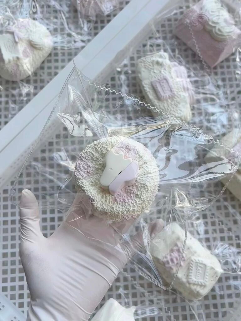 176027 YuzEss Cutlery Round Toast (Cream Clay Texture Series) / 小柚里物 刀叉圆吐司（奶油泥触感系列）