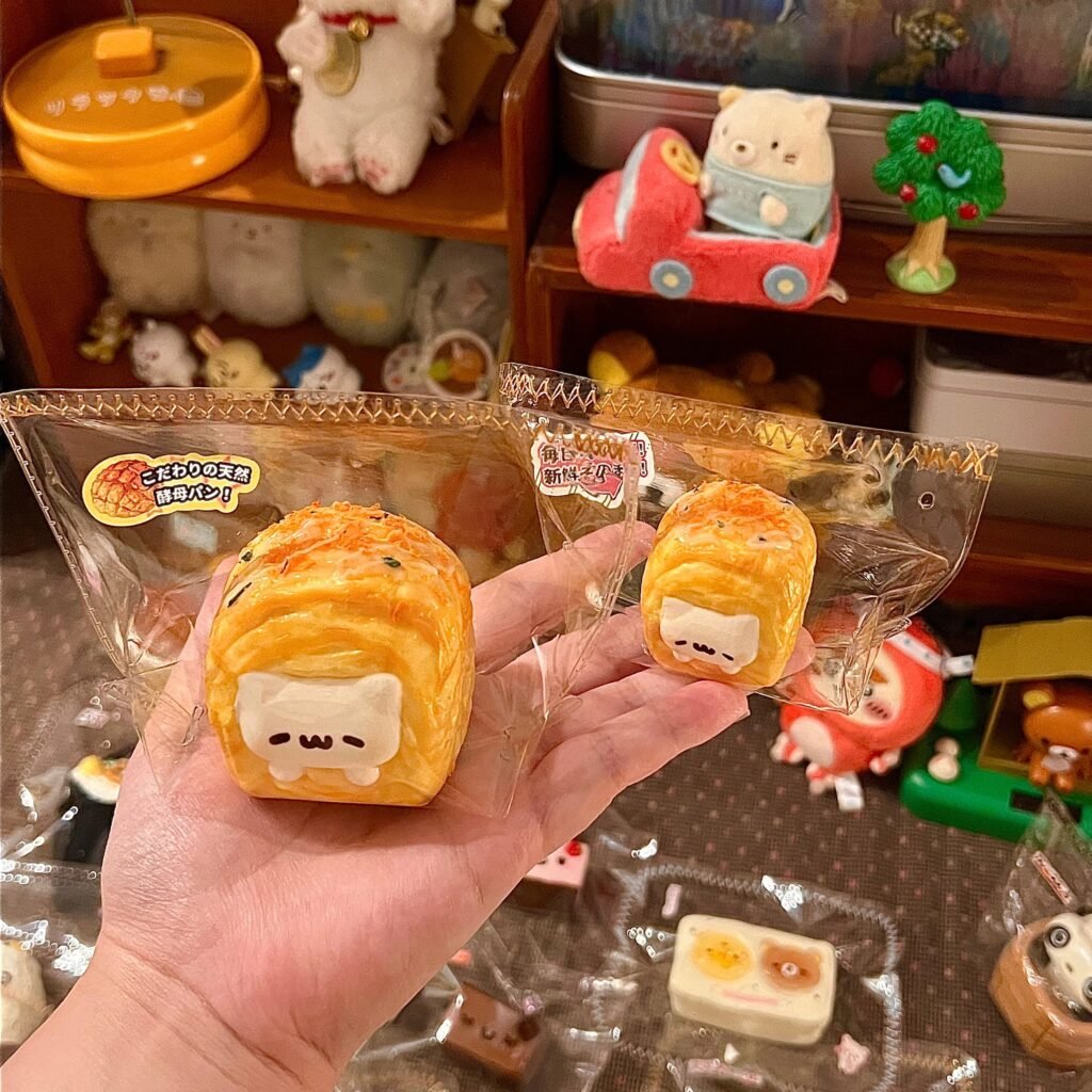 484016 Yuzai Gudongdong Meat Floss Seaweed Sauce Toast - Large (Thick Cream Clay Texture Series) / 鱼仔咕咚咚 肉松海苔酱多多吐司大号（厚奶油泥触感系列）
