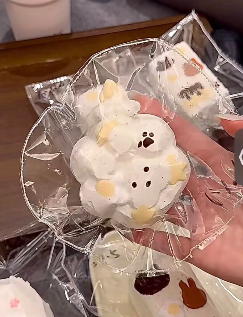 448003 Zhidanfan Nie Egg Cone Cat Paw (Wet Glutinous Clay Texture Series) / 吱蛋饭nie. 鸡蛋甜筒猫爪（湿糯泥触感系列）