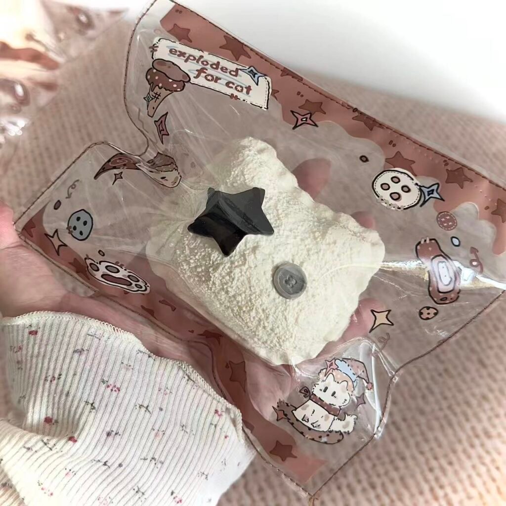 350013 Zhaomao Studio Button Cat Pillow / 炸毛studio 纽扣猫咪抱枕