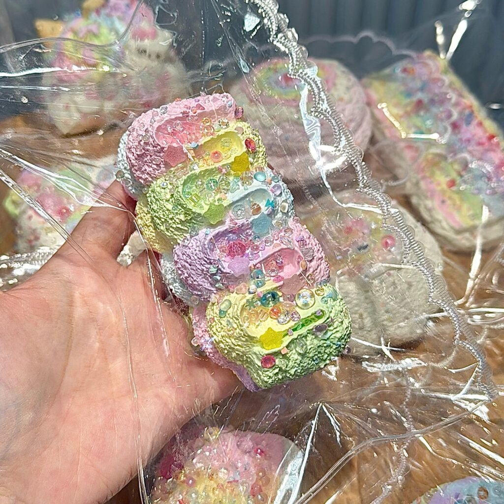 9021 ZHIZHI Pearlescent Rainbow Mala Cream Bar (Sticky Clay Texture Series) / ZHIZHI 彩虹珠光 麻赖奶油条(黏糊泥触感系列)