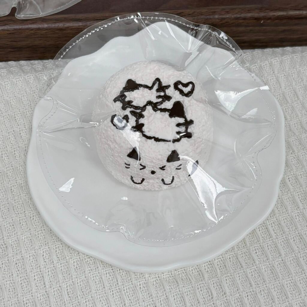 469012 0.1 Squishy Mini Round - Random Style and Color (Cream Paste Clay Texture Series) / 0.1捏捏 小圆·款式颜色随机(乳膏泥触感系列)