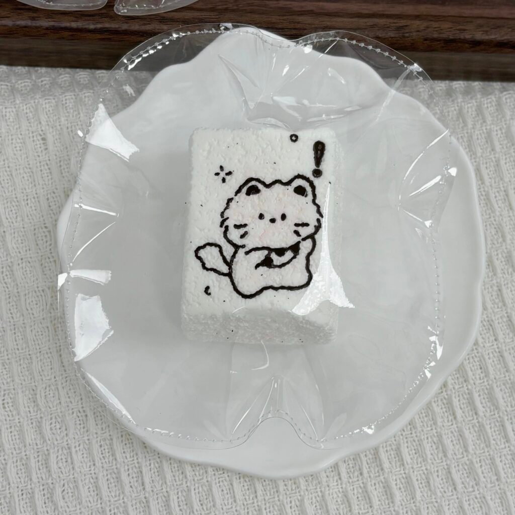 469013 0.1 Squishy Surprised Cat Toast (Cream Paste Clay Texture Series) / 0.1捏捏 惊讶猫吐司(乳膏泥触感系列)