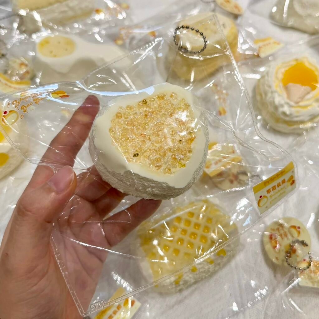 540008 Zhenzhen Baobao Double-Layer Crumb Toast (Dry Cheese Clay Texture Series) / 蓁蓁饱饱 双层碎碎吐司（干酪泥触感系列）