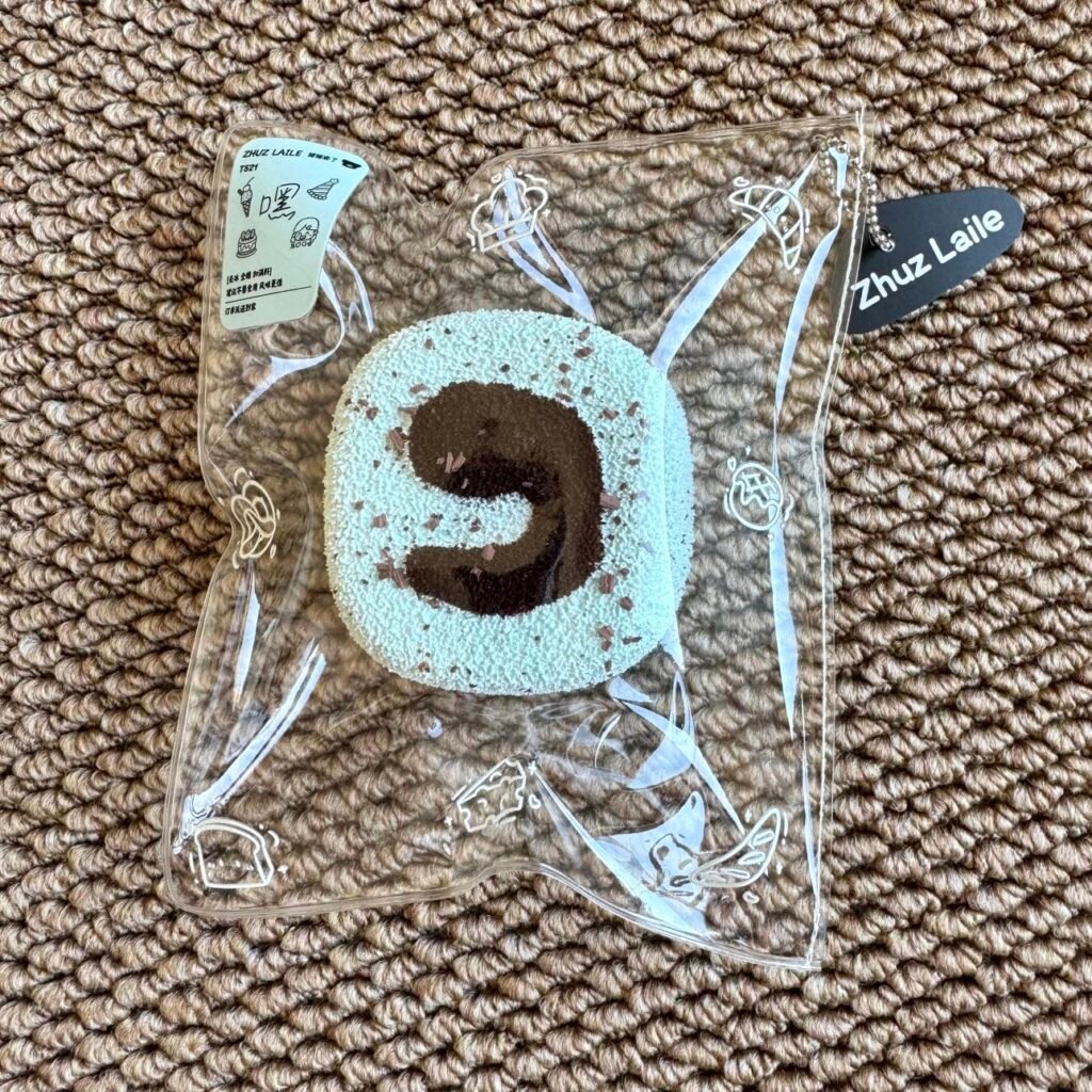 549004 Zhuzhu Laile Sea Salt Chocolate Swiss Roll / 猪猪来了 海盐巧克力瑞士卷