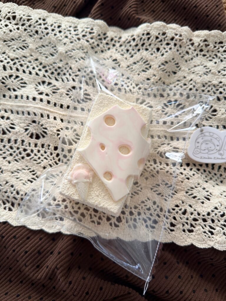 23019 Zzz Berry Cheese Fluffy Toast (Sticky Rice Cake Clay Texture Series) / 转转捏 莓酪绵绵吐司（糍粑泥触感系列）
